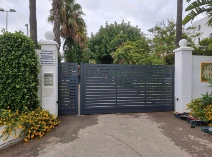 شقة Urb Jardines De Sotogrande Duplex, 120 M2 المظهر الخارجي الصورة